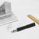 Penna stilografica pocket Cento3.G in utilizzo