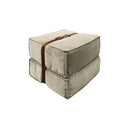 Pouf design Docker in velluto beige chiaro con dettagli in pelle
