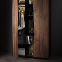 Armadio design Think Twice vista laterale con struttura verticale