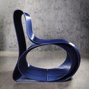 Poltrona di design Double blu in ambiente moderno